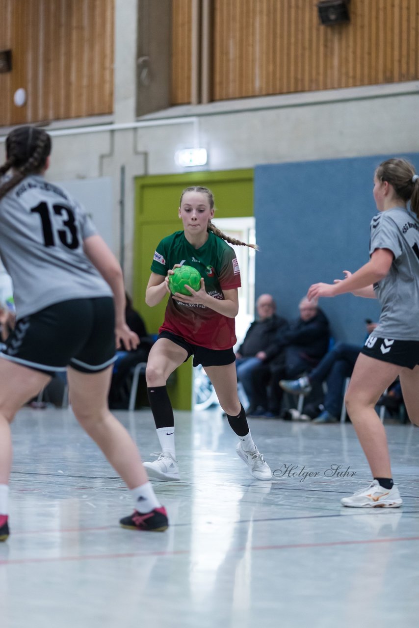 Bild 237 - wCJ HSG Kremperheide/Muensterdorf - HSG Marne/Brunsbuettel : Ergebnis: 22:10
